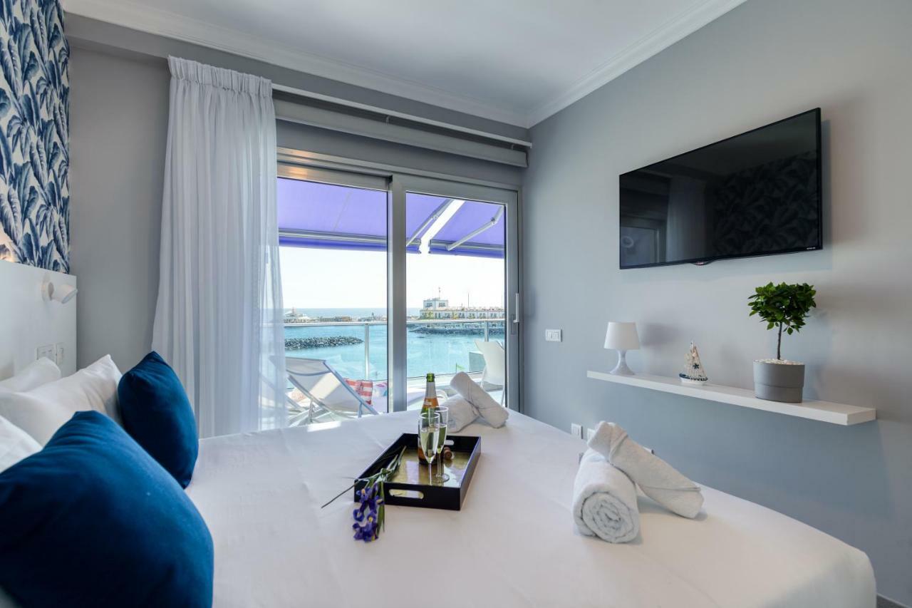 Teresita Mogamar Beachfront Puerto De Mogan Exterior photo